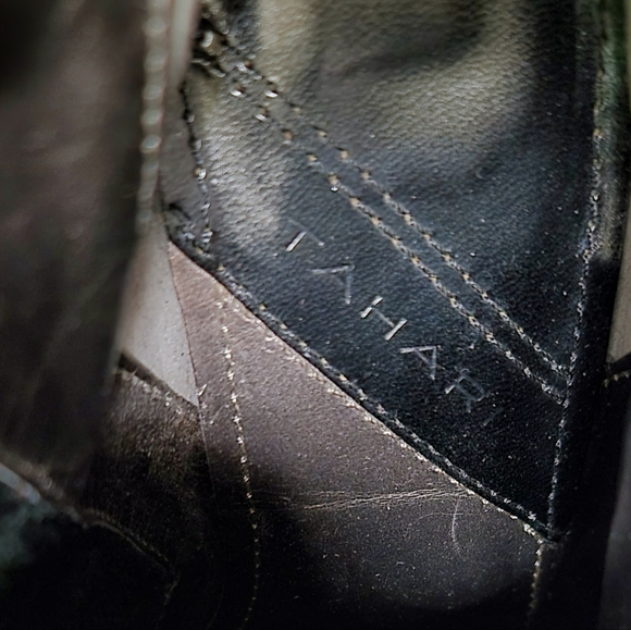 Tahari Black Leather Ankle Booties Size 9 M - Picture 7 of 9